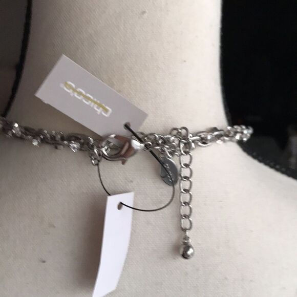 Chico’s Vovel Tessel Silvertone Necklace. - Picture 6 of 11